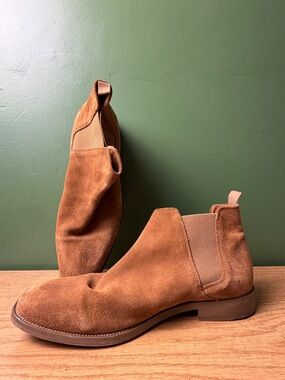 Aldo Suede Chukka Boots in Tan